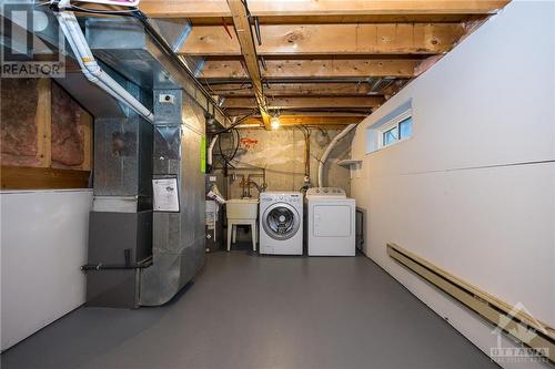 26 Peary Way, Ottawa, ON - Indoor Photo Showing Laundry Room