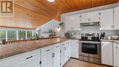 582742 9B Side Road, Chatsworth (Twp), ON - Indoor Photo Showing Kitchen