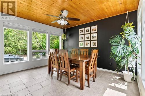 582742 9B Side Road, Chatsworth (Twp), ON - Indoor Photo Showing Dining Room