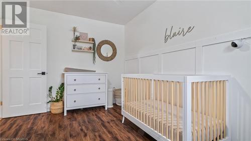 582742 9B Side Road, Chatsworth (Twp), ON - Indoor Photo Showing Bedroom