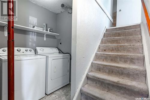 7124 Dewdney Avenue, Regina, SK - Indoor Photo Showing Laundry Room