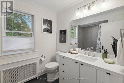 142 Elworthy Avenue, London, ON - Indoor Photo Showing Bathroom