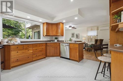 142 Elworthy Avenue, London, ON - Indoor Photo Showing Kitchen