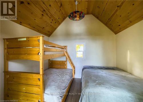 359326 Grey Road 15, Meaford, ON - Indoor Photo Showing Bedroom