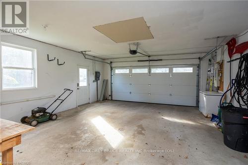 359326 Grey Road 15, Meaford, ON - Indoor Photo Showing Garage