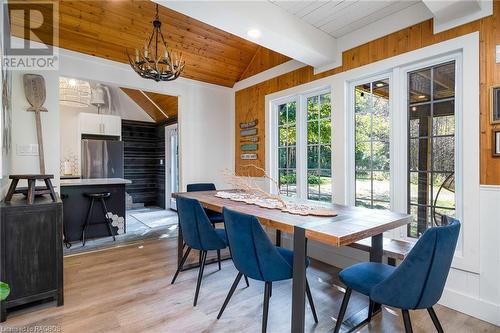 222 Pellisier Street, Eugenia, ON - Indoor Photo Showing Dining Room