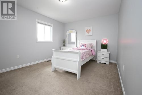 18 Queensgate Blvd, Sault Ste. Marie, ON - Indoor Photo Showing Bedroom