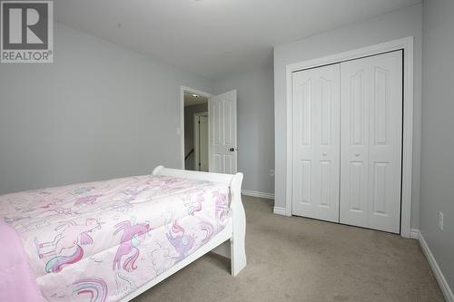 18 Queensgate Blvd, Sault Ste. Marie, ON - Indoor Photo Showing Bedroom