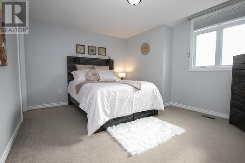 18 Queensgate Blvd, Sault Ste. Marie, ON - Indoor Photo Showing Bedroom