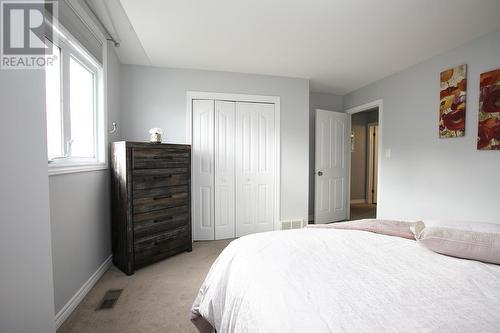 18 Queensgate Blvd, Sault Ste. Marie, ON - Indoor Photo Showing Bedroom