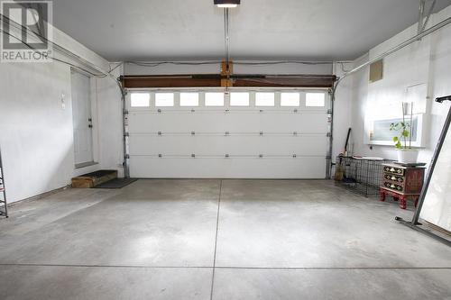 18 Queensgate Blvd, Sault Ste. Marie, ON - Indoor Photo Showing Garage