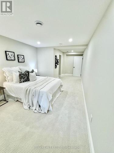 191 Woodlea Crescent, Oshawa (Northglen), ON - Indoor Photo Showing Bedroom