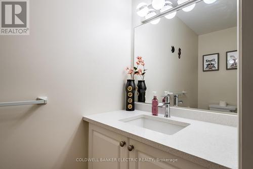 10 - 861 Wentworth Street, Peterborough (Otonabee), ON - Indoor Photo Showing Bathroom