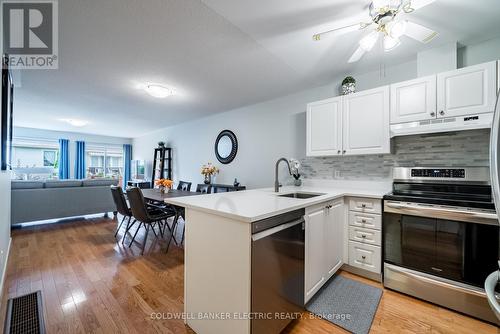 10 - 861 Wentworth Street, Peterborough (Otonabee), ON - Indoor Photo Showing Kitchen