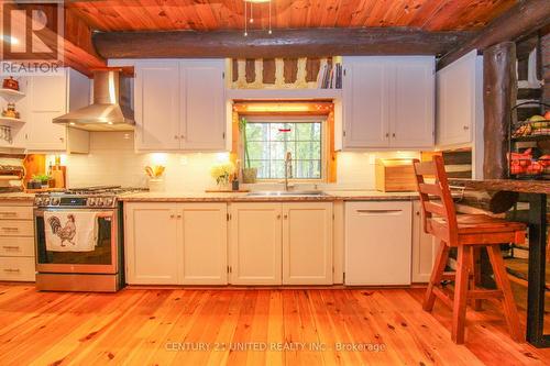 1766 English Line N, Douro-Dummer, ON - Indoor Photo Showing Kitchen