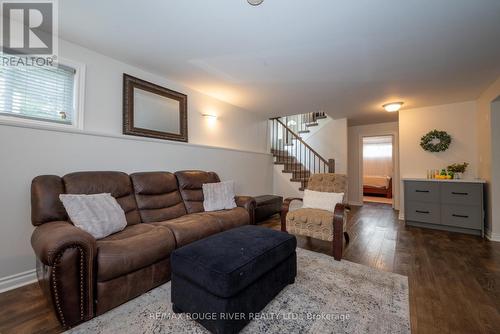 112 Albert Street, Alnwick/Haldimand, ON - Indoor Photo Showing Living Room