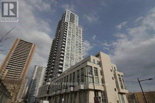 220 - 500 Sherbourne Street, Toronto, ON - Outdoor With Facade