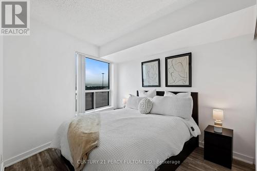 812 - 36 Lee Centre Drive, Toronto, ON - Indoor Photo Showing Bedroom