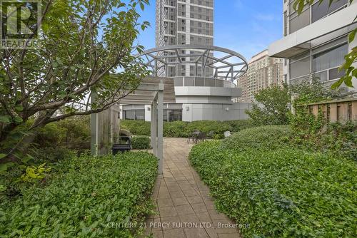 812 - 36 Lee Centre Drive, Toronto, ON - Outdoor