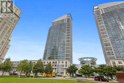 812 - 36 Lee Centre Drive, Toronto, ON - Outdoor With Facade