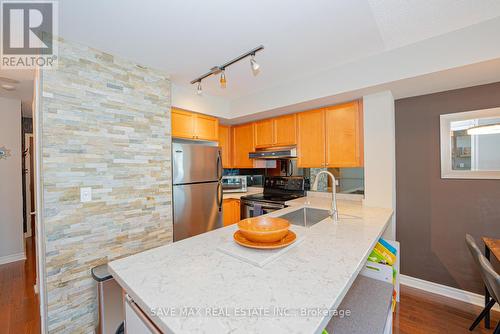 1412 - 1 Elm Drive W, Mississauga, ON - Indoor Photo Showing Kitchen