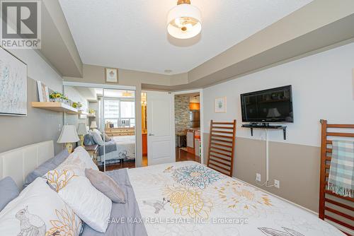 1412 - 1 Elm Drive W, Mississauga, ON - Indoor Photo Showing Bedroom