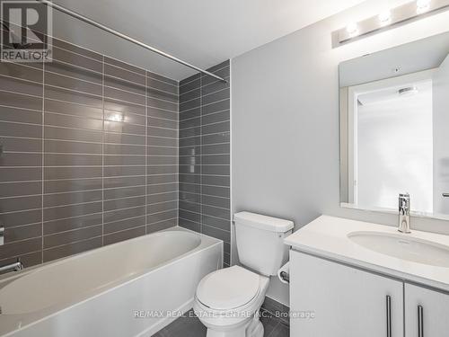 9 - 3473 Widdicombe Way, Mississauga, ON - Indoor Photo Showing Bathroom