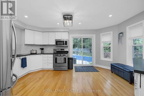 69 Birchway Place, Halton Hills, ON - Indoor Photo Showing Kitchen