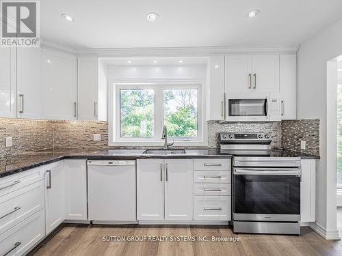 99 Mercury Road, Toronto, ON - Indoor Photo Showing Kitchen With Upgraded Kitchen