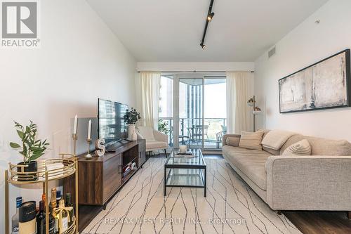 1705 - 10 Park Lawn Road, Toronto, ON - Indoor Photo Showing Living Room