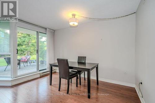 104 - 1071 Queens Avenue, Oakville, ON - Indoor Photo Showing Dining Room