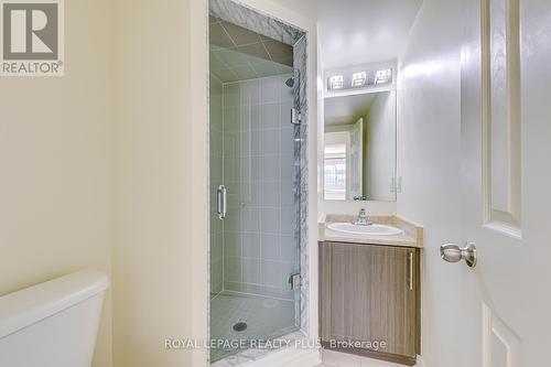 30-04 - 2420 Baronwood Drive, Oakville, ON - Indoor Photo Showing Bathroom