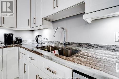 1983 Ethan Court, Windsor, ON - Indoor Photo Showing Kitchen With Double Sink