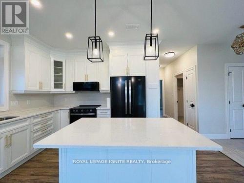 6 Ambrosia Terrace, Quinte West, ON - Indoor Photo Showing Kitchen