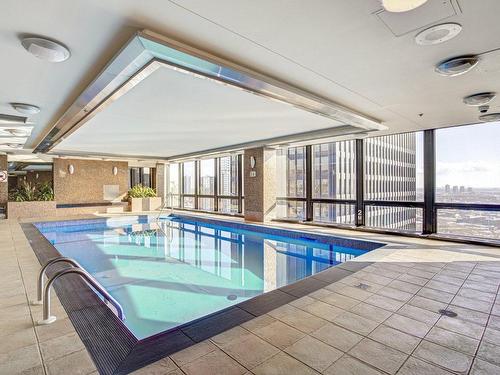 Pool - 205-2 Rue Westmount-Square, Westmount, QC - Indoor Photo Showing Other Room With In Ground Pool