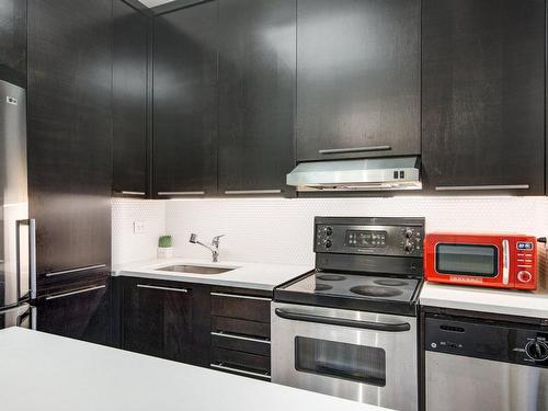 Kitchen - 205-2 Rue Westmount-Square, Westmount, QC - Indoor Photo Showing Kitchen