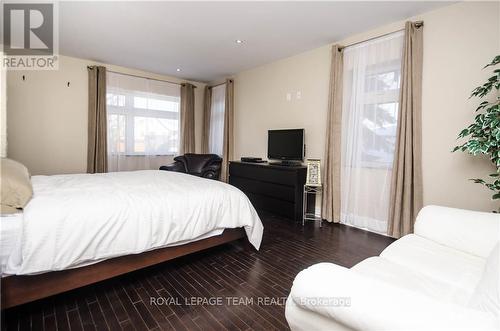 113 Clarendon Avenue, Ottawa, ON - Indoor Photo Showing Bedroom