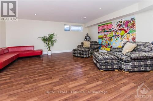 113 Clarendon Avenue, Ottawa, ON - Indoor Photo Showing Living Room