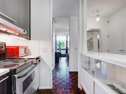 Cuisine - 205Z-2 Rue Westmount-Square, Westmount, QC - Indoor Photo Showing Kitchen