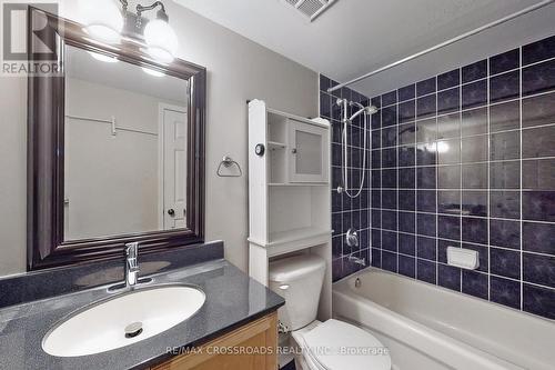 1137 - 5 Everson Drive, Toronto, ON - Indoor Photo Showing Bathroom