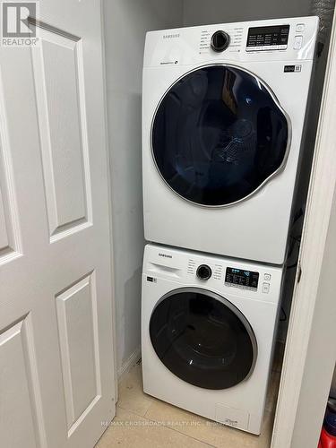 1137 - 5 Everson Drive, Toronto, ON - Indoor Photo Showing Laundry Room