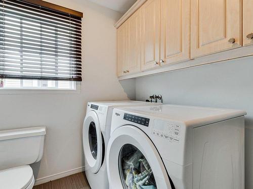 Salle d'eau - 125 Carré De La Batture, Terrebonne (Lachenaie), QC - Indoor Photo Showing Laundry Room