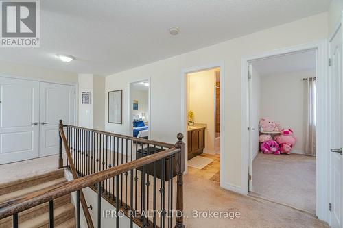 762 Grand Ridge Avenue, Oshawa, ON - Indoor Photo Showing Other Room