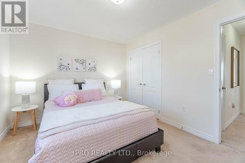 762 Grand Ridge Avenue, Oshawa, ON - Indoor Photo Showing Bedroom