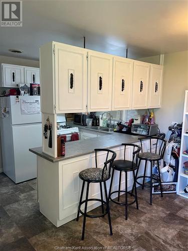 45 Gray Street, Chatham, ON - Indoor Photo Showing Kitchen