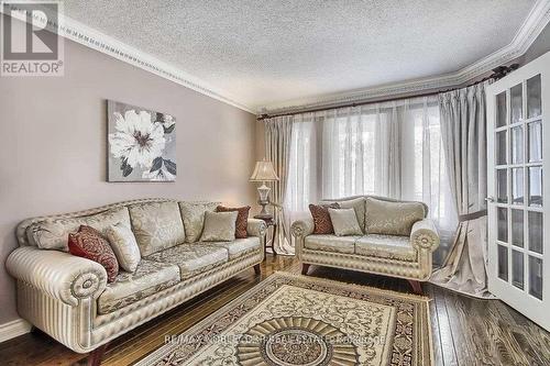 25 Pilkington Crescent, Vaughan, ON 