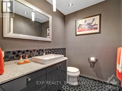 129A Cartier Street, Ottawa, ON - Indoor Photo Showing Bathroom