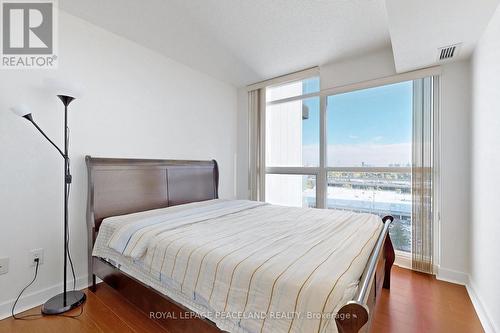 1209 - 33 Singer Court, Toronto, ON - Indoor Photo Showing Bedroom