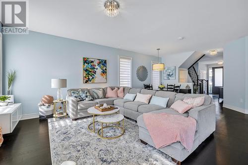 57 Clifford Fairbarn Drive, East Gwillimbury, ON - Indoor Photo Showing Living Room