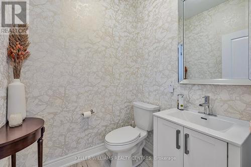 57 Clifford Fairbarn Drive, East Gwillimbury, ON - Indoor Photo Showing Bathroom